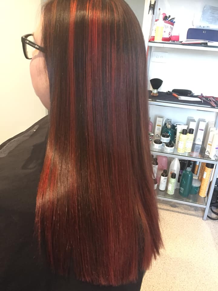 Long straight hair with red and copper colour